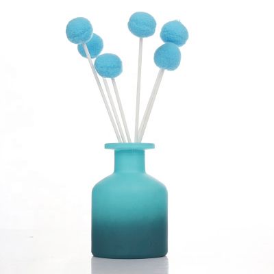 Hot-selling Blue Gradient 150ml Round Glass Bottle Reed Diffuser Bottle With Flower 
