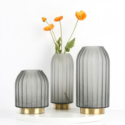 Modern High-grade Large Striped Metal Bottom Glass Vase Glass Flower Vase Flower Decoration Decorative Vases With Flowers 
