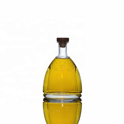 custom good quality 700ML embossed glass bottles for whiskey XO brandy bottle with cork 