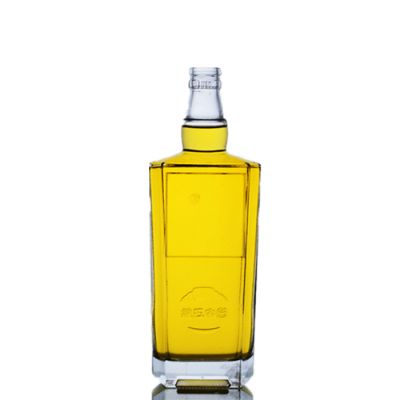 Wholesale 500ml Emboss Vodka Spirit Glass Bottle for Liquor 