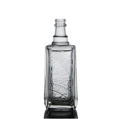 500ML hand blown dragon emboss square glass bottle for liquor 