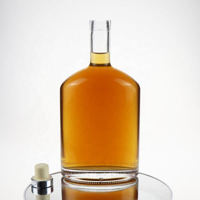 Clear super flint 70cl 700ml flat glass whiskey bottle manufacturer 