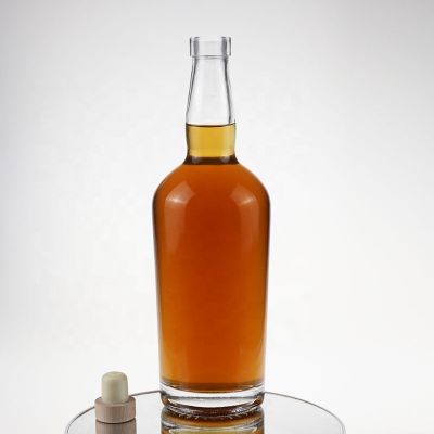 Printing or painting 75cl 0.75 liter 750ml whiskey glass whisky bottle with bar top 