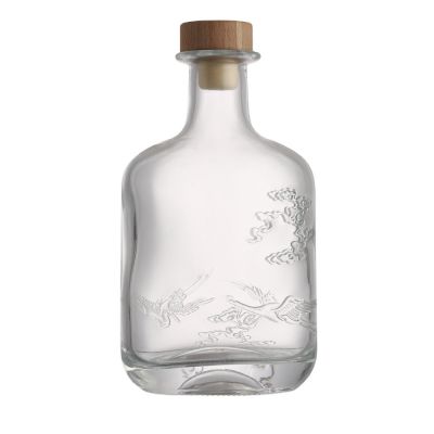 High quality 600ml manufacturers clear embossed corks spirits alcohol glass bottle packaging