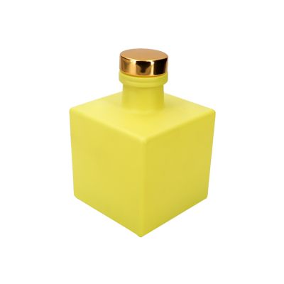 Room Decorative 200ml Empty Round Frosted Yellow Aroma Reed Diffuser Bottle Glass With Cork 