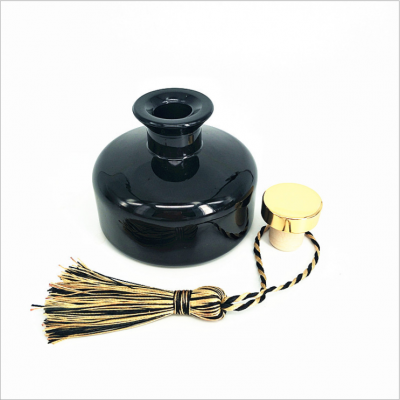 Black Aromatherapy Bottle Round Shape Ceramic Reed Diffuser Bottle 