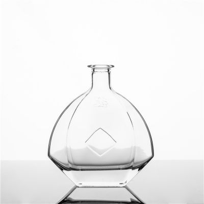 Wholesale Custom Empty Liquor Glass Bottle Decoration Brandy XO Wine Glass Bottle 