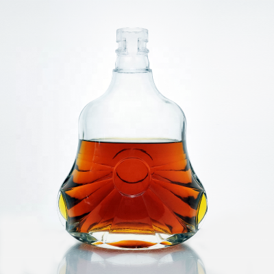Empty Clear Decorative Glass Brandy Cognac Bottles 750 ml Embossed Flat 700ml Fancy XO Wine Bottle With Corks