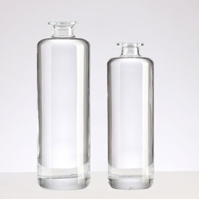 wholesale custom Different sizes empty vodka glass bottles rum gin glass bottle with cork 