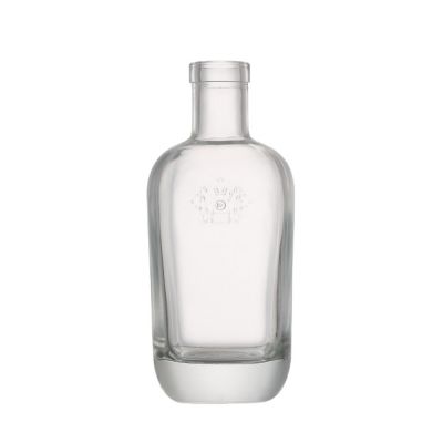 Factory design heavy delicate 500 ml liquor vodka wine glass bottle super flint with cork 