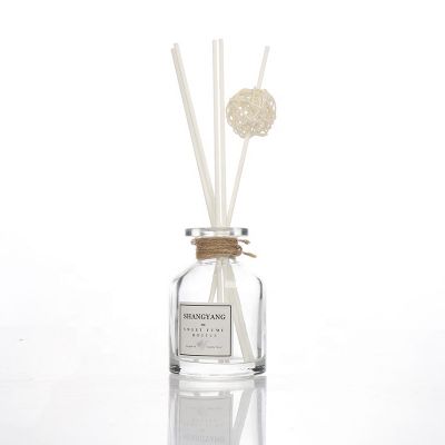 Glass Bottle Wholesale 50ml 150 ml Clear Empty Round Glass Perfume Diffuser Bottle with Cork 