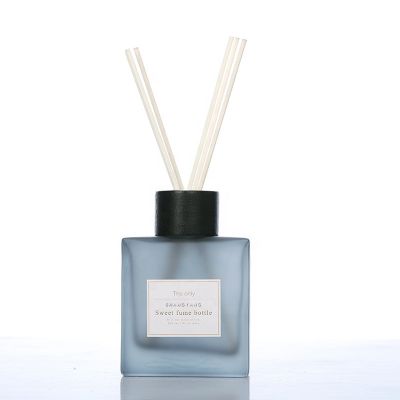 Decorative 100ml Smoke Grey Empty Air Fragrance Reed Diffuser Glass Bottle with Wood Cap 