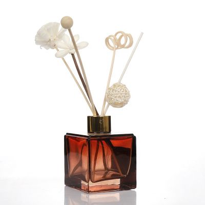 Wholesale150ml empty palm red luxury square decorative reed diffuser glass bottle 