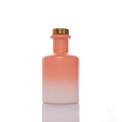 Wholesales high quality 200ml gradient pink cylindrical shaped glass diffuser bottle with cork 