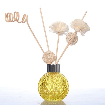 Room decorative 100ml ball shaped crystal yellow glass aroma reed diffuser bottle 