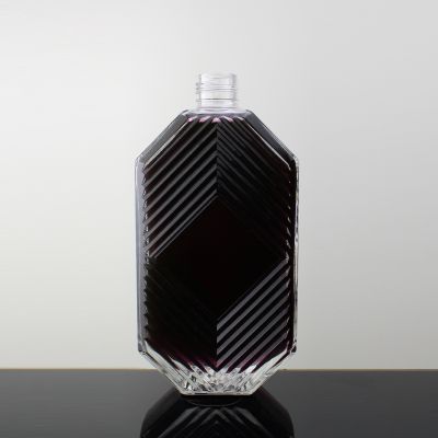 Custom Design Vodka 750ml Liquor clear glass bottles with screw cap 