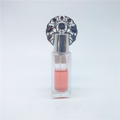 2019 hot design square glass perfume bottle with mist sprayer