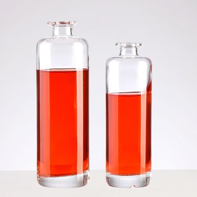 Discount round flint glass bottle cork stopper transparent glass gin bottle factory