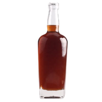 Factory Made Sophisticated Crystal Glass Bottles Clear Square Shape Whiskey Glass Bottles With Wood Cork 