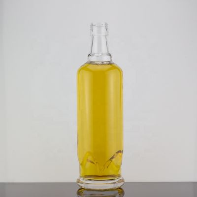 Round Shape Luxury Clear Spirits 700ml Liquor Glass Bottle With Screw Cap