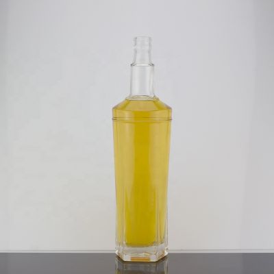 Custom Design Thick Bottom Transparent Spirits 700ml Liquor Glass Bottle 