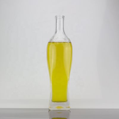 Custom Shape 700ml Super Flint Rum Glass Bottle For Corks With Embossed Logo 
