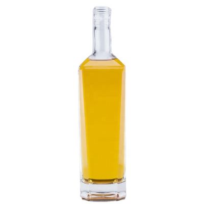 Elegant Whiskey 750ml Bottle Thick Bottom Square Slope Shoulder Glass Bottle With Bar Top 