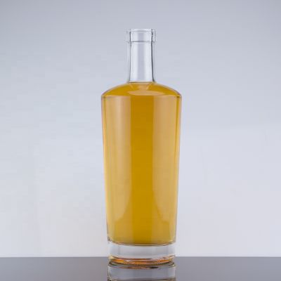 Factory Price Elegant Design High Quality 750ml Clear Glass Gin Bottle For Corks 