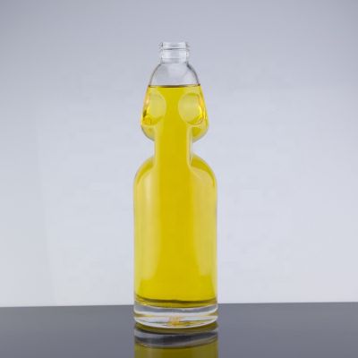 Factory Direct Special Design Screw Cap Sealed 750ml Clear Glass Beverage Bottle For Water Juice 