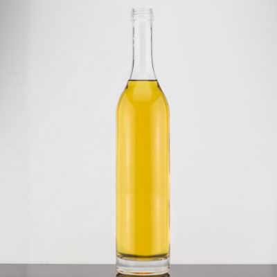 Thick Bottom Cylinder Round Shoulder Glass Bottle 700 Ml Vodka Decoration Screw Lid Bottle 