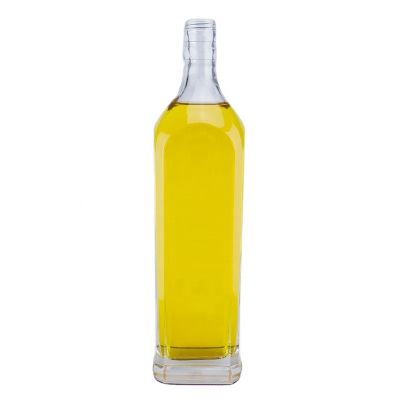 750ml Screw Cap Sealed Bottle Square Shape High End Transparent Glass Bottle For Rum 