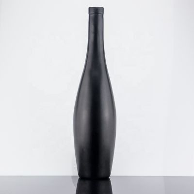 700 Ml Bowling Shape Black Matte Glass Bottle Spirit And Liquor Cork Bottle 