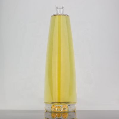 Custom Design Triangle Shape 750ml Clear Beverage Glass Bottle For Water 