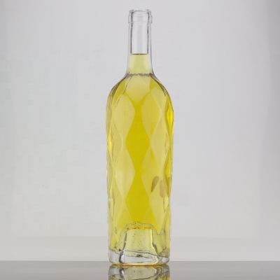 Custom Unique Design Embossed 750ml Luxury Whisky Glass Bottle For Corks