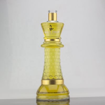 Custom Unique Shape Embossed Design 750ml Vodka Glass Bottle Cork End With Decal Label 