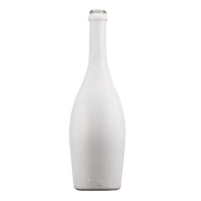 Custom Matt White Color Classic Design Flawless Smooth Shape 750ml 500ml Brandy Vodka Whiskey Glass Bottle For Liquor With Cork