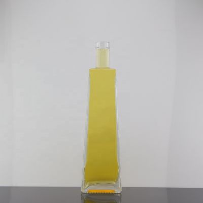 Custom Shape High Quality Transparent 500ml Vodka Glass Bottle For Corks 
