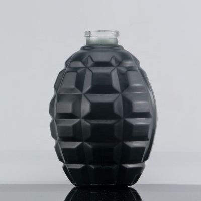 Custom Engraving Design Dark Green Bomb Shape Vodka Glass Bottle 500ml For Corks 