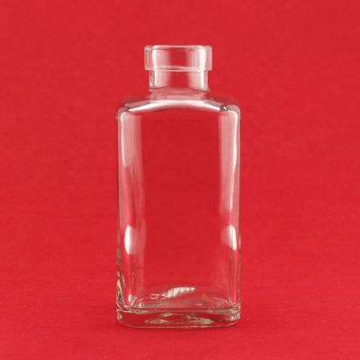 Flat Shape 250ML Empty Glass Vodka Bottle Small Glass Bottle For Whiskey Glass Liquor Bottle With Cork 