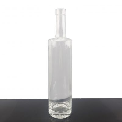Hot Sale Elegant Glass Bottle Wholesale Custom Transparent Vodka Glass Bottle Factory Supplying 