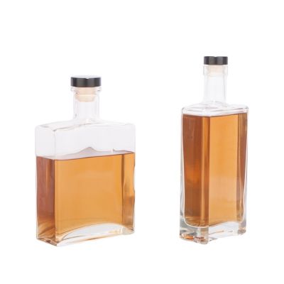 Hot sale square series 750ml/500ml high quality glass spirits bottles 