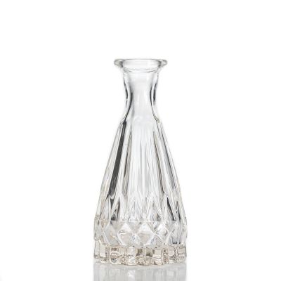 Luxury Glass Vase Embossed Small 50ml Aroma Diffuser Bottles For Flower 