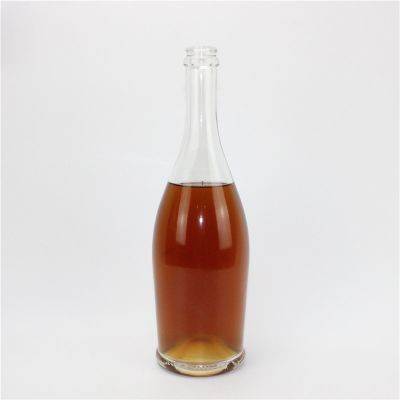 OEM design 720ml alcohol spirit clear glass bottle for liquor
