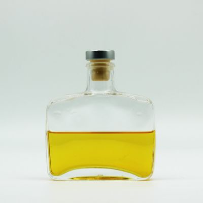 Whisky glass bottle with flat square 200ml 500ml clear brandy glass bottle wholesale 