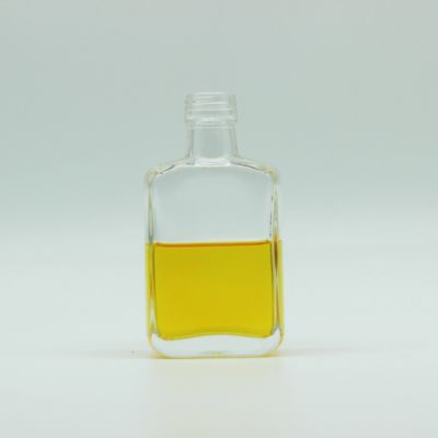 Factoy price sales mini 100ml spirits glass bottle with screw cap