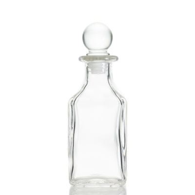 Room Fragrance Diffuser Bottles 130ml Square Aroma Oil Reed Diffuser Glass Bottle with Cork Stopper