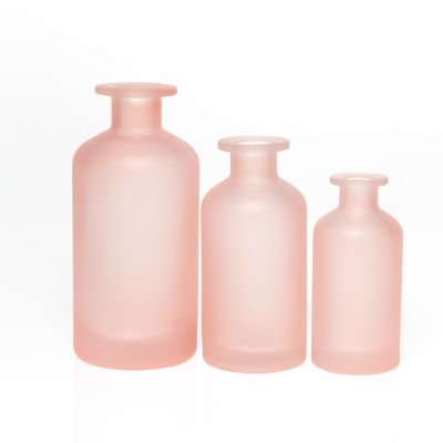 Custom Design Pink Glass Bottle Diffuser 200ML Wine Bottle With Wooden Cork