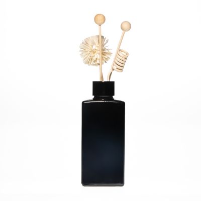 Customized 150ml Square Shaped Matte Black Empty Reed Diffuser Glass Bottle With Sticks