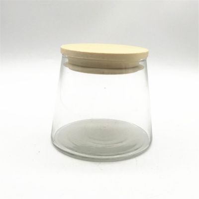 Glass jar containers are used to hold candles Soy candle tin jar for home decoration