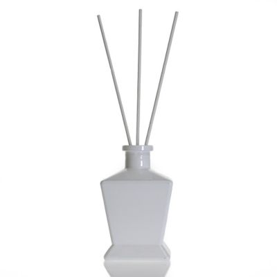 Room fragrance use diffuser glass bottle 130ml aroma diffuser bottle with diffuser sticks